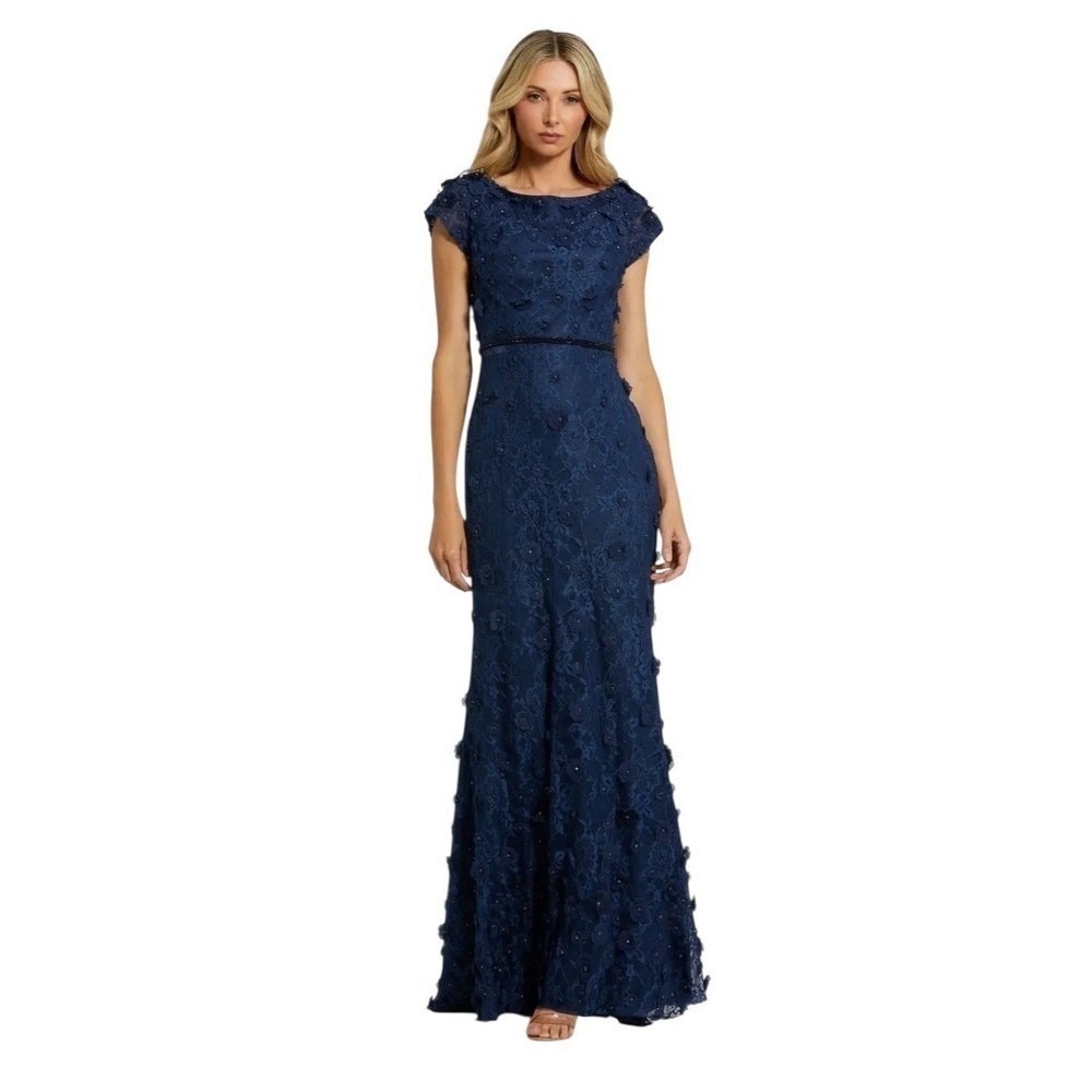 Mac Duggal 67711 Navy Floral Applique Boat Neck Cap Sleeve Gown Size 6 $598